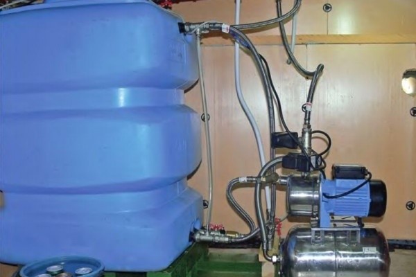 Схема водоснабжения частного дома от скважины с гидроаккумулятором: настройка и подключение